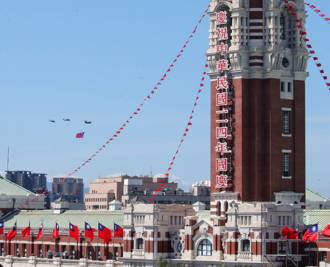 主持國慶大會王淺秋自曝「妝容土石流」爆一大樂趣