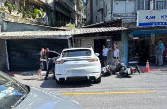 北市保時捷暴衝！橫掃路邊7車 肇事男：為了閃狗