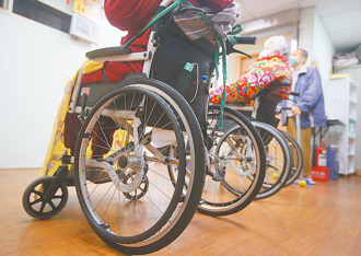 白衣天使3》癌父盼牽女兒走紅毯 團隊助攻了心願