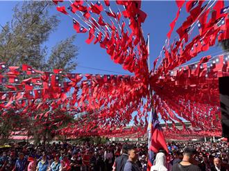 張老旺掛2萬面國旗號召3500人慶雙十  張善政：放下顏色為國家打拼