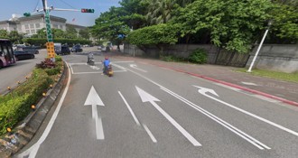 马路陷阱？骑士直行「右转道」惨收罚单　抗辩遭法官打脸