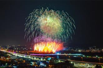 影》國慶焰火來了！4.38萬發連放40分鐘  現場超震撼