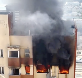 影》南京住宅氣爆釀1死2傷   瓦斯外洩火舌亂竄黑煙滾滾