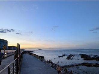 基隆外木山海興泳池13歲男童溺水！加護病房插管急救