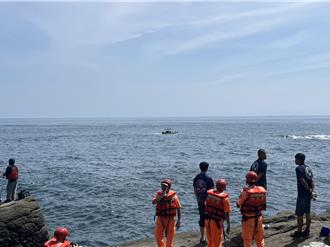 貢寮3女潛水客失聯 漁船救起無大礙