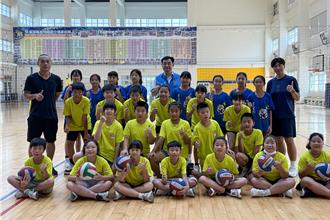 克服人數劣勢！苑裡國小排球隊永信盃勇奪佳績
