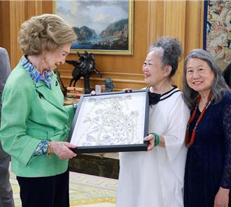 朱麗麗墨線畫獲西班牙太后收藏 成首位入皇室藝術家