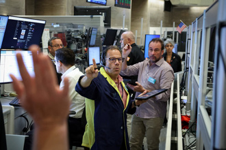 快訊》川普又轉彎！ 道指強彈500點 台積電ADR暴衝7％