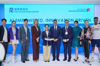 遠東新大秀紡織循環解決方案 蕭美琴親臨展區按讚