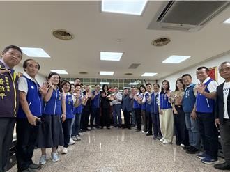 不甩張善政挺郝？桃園藍議員一字排開祝鄭麗文「凍蒜」