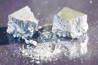 稀土概念股 激昂