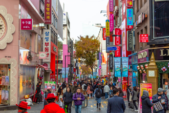 網po遊韓佩帶「我是台灣人」徽章掀話題   韓媒關注