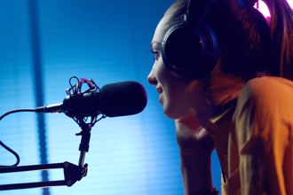 年銷15億人民幣不是夢！俄羅斯姑娘「跨江」直播帶貨