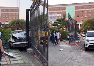 亞洲大學校門遭轎車狠撞　校方：教職員精神不濟導致