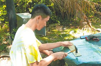 妮妃雅訪都蘭部落 學做構樹衣