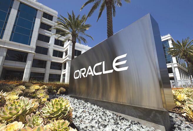 甲骨文宣布将自2026年下半年开始，採用超微即将推出的AI晶片「Instinct MI450」来提供云端服务。图／美联社