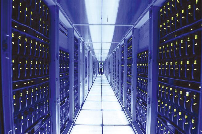 AI伺服器需求持续扩张，各应用领域以AI／资料中心能见度较高，台厂已见切入契机；法人亦看好强茂、朋程后市。图／美联社