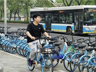 陸共享單車頻傳「自動鎖死」害摔傷 網炸鍋：賠50元就想了事