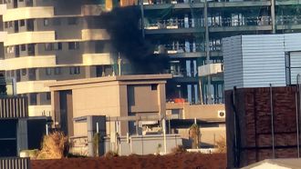 快訊》北市西門町新建大樓火警　工地大樓竄火舌濃煙