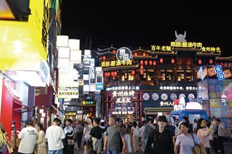 老廠房變身文創市集 貴陽夜未眠