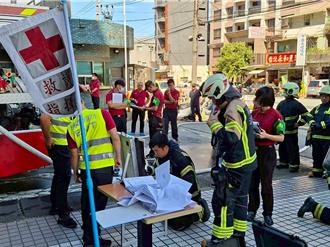 桃園消防局聯手企業無腳本消防演練 強化防災能力
