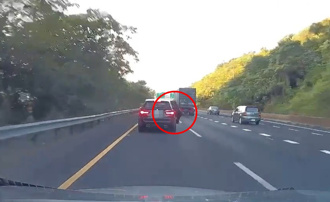 國道驚魂！醉女開門「跳車」 駕駛慘遭開罰1萬8