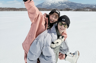 范姜彥豐突曬粿粿幸福舊照！「打超大問號」疑婚變後首回應