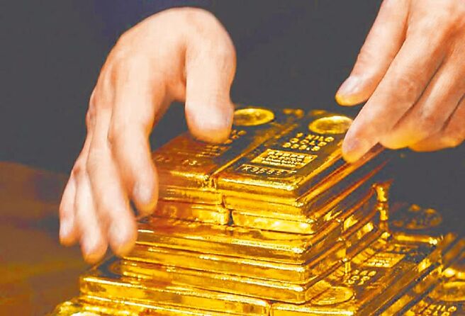 在股市走高、债券前景未明，而现金长期通膨贬值压力下，黄金身为优良的购买力保存工具，自然获得市场在现阶段高度关注。图／美联社
