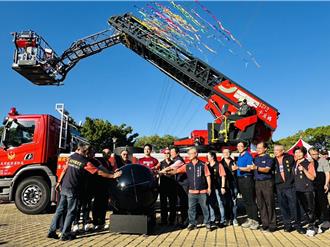 關渡宮捐贈雲梯消防車 蔣萬安代表市民感謝