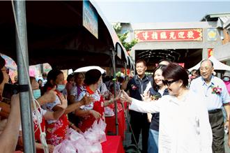 台中梧棲饗米季破千人參與 盧秀燕讚：年年有特色