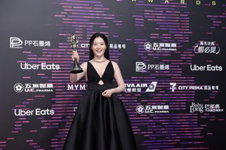 金鐘60》楊小黎5歲夢想成真！後台淚謝媽「為我遮風擋雨」