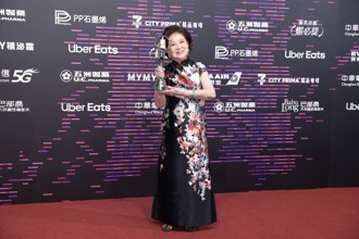 金鐘60》86歲陳淑芳獲貢獻獎　喊話還差女主、女配獎「就圓滿了」