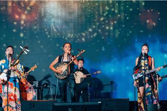 半岛世界歌谣祭亮点主秀 跨界弹唱摇滚民谣风