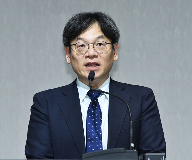 国发会主委叶俊显上任来首次业务报告，针对国家产业政策施政方向提出四大重点。图／本报资料照片