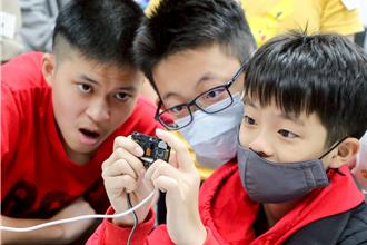 新北職業試探課程 國中生搶先體驗AI、半導體等4大未來產業