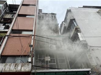 蘆洲民宅竄火煙急疏散住戶 男子報案「火是我放的！」