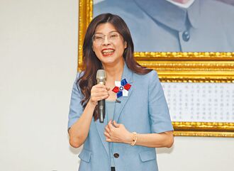 新任国民党主席郑丽文：两岸关系决定台湾经贸战略