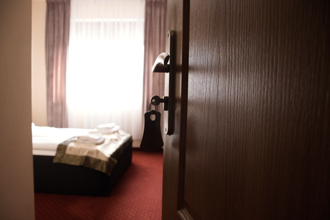 住飯店別急著一進房就放鬆 專家：先做4檢查 能防意外