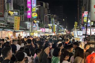 粉红经济席卷高雄！BLACKPINK演唱会带动3亿观光产值