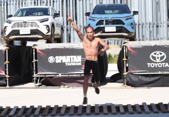 斯巴達障礙跑日籍選手跑錯路線 冠軍拱手讓人