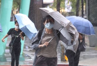 宜蘭明放豪雨假！雙北竹縣部分小學、桃園復興區停班課