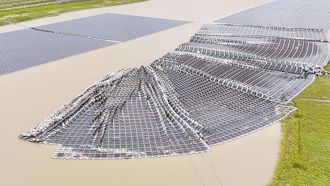 破碎光电板追踪破功 蓝委轰官员逃避监督：躲在位置30秒