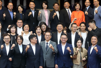 郭正亮：鄭麗文渾身是膽 可以開創新局