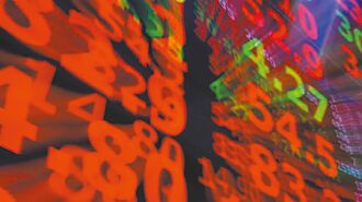 权王熄火 低基期股接棒上攻