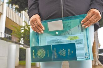 印度成美企救星