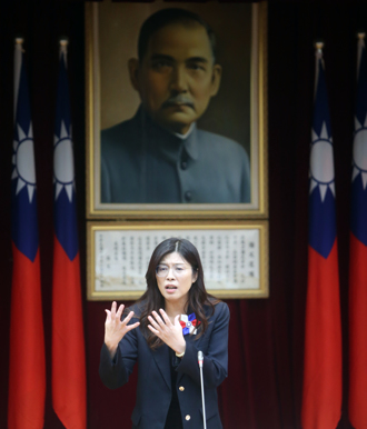 鄭麗文當選藍黨魁   港媒認兩岸和平「開了好頭」曝8挑戰