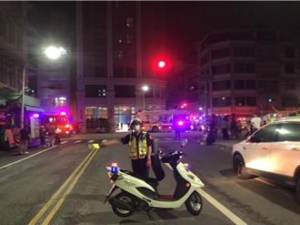 高雄鹽埕飯店深夜火警  131名房客緊急疏散 幸無人傷