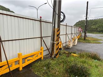 北海岸陣風10級！石門洞工區鐵皮亂亂飛 北觀處即時搶修