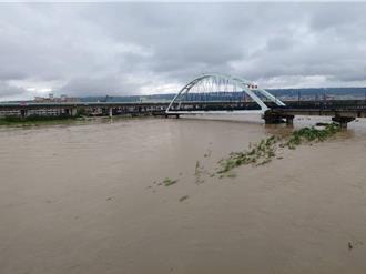 影》水利署稱疏濬貓羅溪虧錢 議員斥：人民性命財產安全就不虧