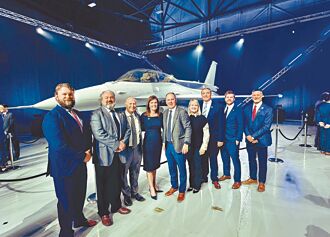 F-16V如期交機 空軍坦言風險高